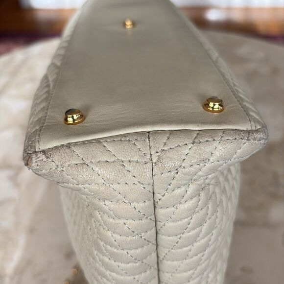 Bally Vintage Quilted Leather Shoulder Bag with Tassel Strap Chain Authentic - Picture 15 of 17